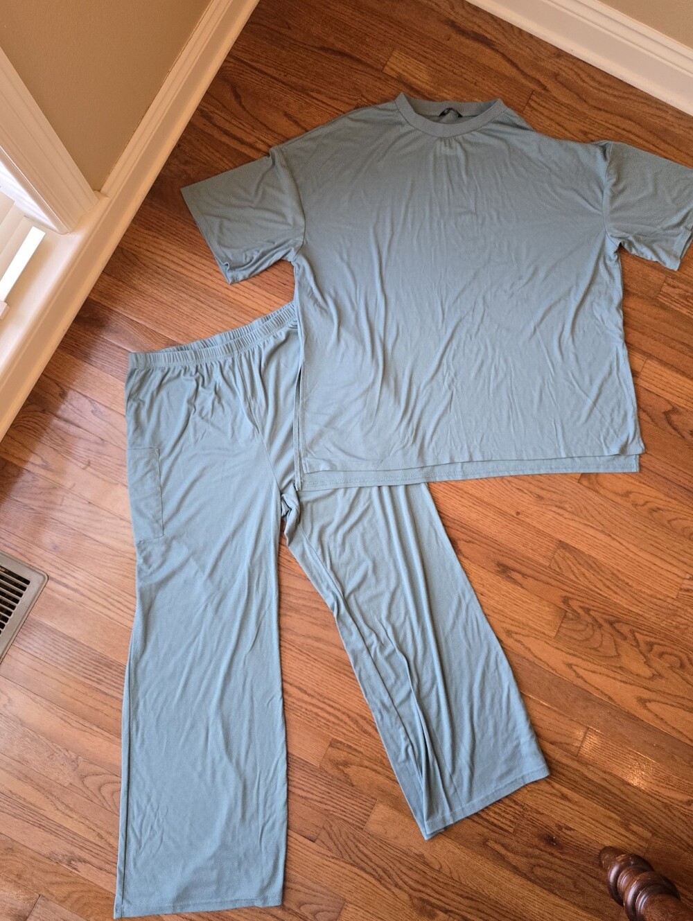 Amazon Women's Blue Two-Piece Pajama/Lounge Set Top & Lounge Pants